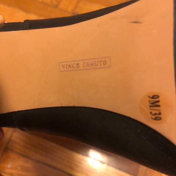 Vince Camuto Black Leather Heel booties size 9 - Picture 5 of 6